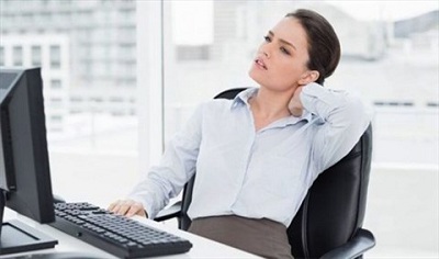 Đau mỏi vai gáy tê bì chân tay cảnh báo những chứng bệnh nguy hiểm